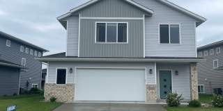 Spacious 4 Bed, 3 Bath Home in West Fargo Gallery 1