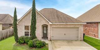 4 Bedroom House In Hunters Trace on Lake Gallery 1