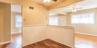 Lovely Large 3 Bedroom 1 1/2  Bath Ranch Style Home Gallery 7