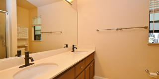 COMING SOON! | $3,695 / 3BR - GORGEOUS TOWNHOME IN CENTRAL NEWARK Gallery 20