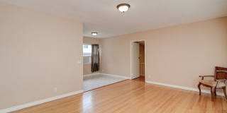 3-Bed Signal Hill House for Lease Gallery 4