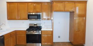 Exceptional 3 bed, 3.5 bath home in Irvine. Gallery 17