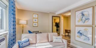 5115 N Sheridan Gallery 1