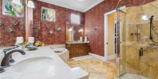 130 SE Bella Strano Gallery 43