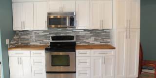 Beautiful 2 bedroom Lakefront Home Gallery 9