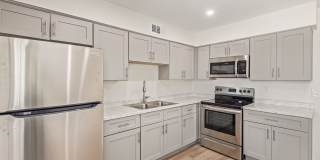 Stylish. Newly Renovated. Cozy, Boutique Community - On Broadway Apartments Gallery 27