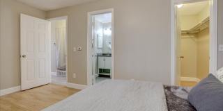 2-Story Condo, Wood Flrs Wood FP Gallery 10