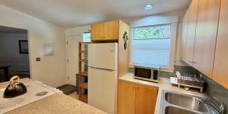 Historic Fort Ward Townhome on Bainbridge Island Gallery 7