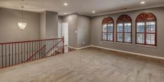 Stunning top level condo in Linton at Ballenger ready for your family Gallery 1