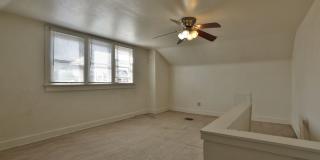 Central Campus - LARGE 4 Bedroom House with off-street parking Gallery 27