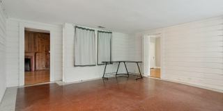 CHARMING ALAMO HEIGHTS COTTAGE Gallery 18