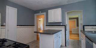Spacious Brighton 3-Bedroom with Garage Parking Gallery 23