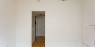 727 SPRUCE Street Gallery 14