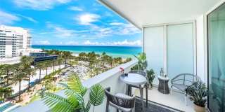 4391 Collins Ave Gallery 27