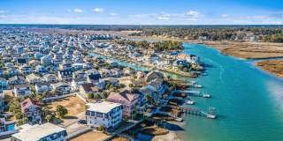 Coastal Living at its Best: Charming 3-Bedroom Near the Beach Gallery 9