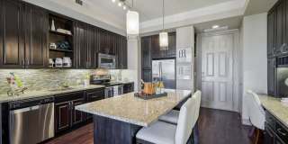 The Kelton at Clearfork Apartments Gallery 11