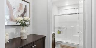 Gorgeous 2 Story Home in the Gated Oak Point Community in North Hills! Gallery 12