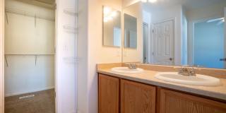 Beautiful townhome on Snow Bowl for Rent! Gallery 11