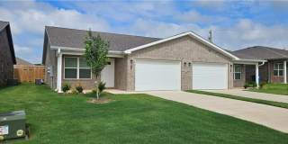 Nice Newer Duplexes Near XNA and Bentonville Gallery 7