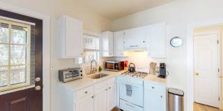 24 Hews St Gallery 3