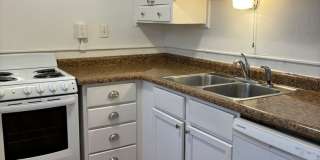 1947 Grand Ave Gallery 3