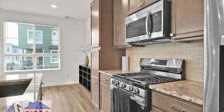 1.5 year old townhome with 3 bedrooms, 2 1/2 bathrooms, 2-car garage at Victory Ridge available NOW! Gallery 9