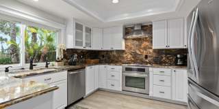 Spacious and Bright Furnished 4 Bedroom Home in Gated Community Gallery 16