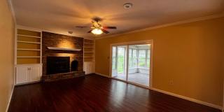 Luxurious 4 Bed 2.5 Bath in Hershey Gallery 22