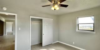 Price Drop!  Viewable Now!  Small Pets Accepted! Gallery 30