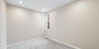 743-00 S 52ND Street Gallery 21