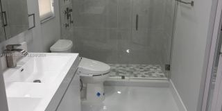 10225 NW 57th Ter Gallery 23