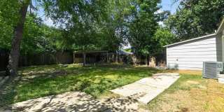 Charming 2BR House in San Antonio Gallery 31
