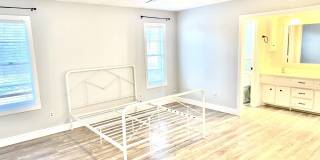 5415 73rd Street Gallery 5