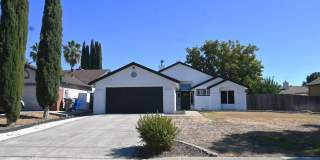 3 Bed, 2 Bath on Calvine! Gallery 1