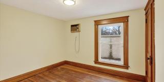 1102 Clark Street Gallery 7