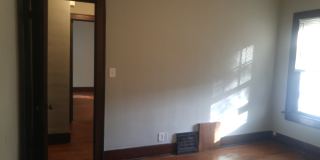 Lovely 2bd/1bth home with attached garage near Columbia Park and Zoo Gallery 16