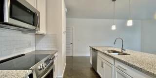 1219 Bainbridge St Gallery 7
