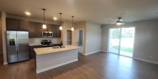 880 N Main Gallery 3