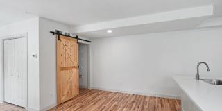 908 Indiana Street - B Gallery 4