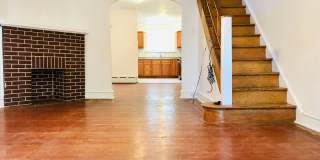 Gorgeous 3-Bedroom Townhome in Lawncrest! Available NOW! Gallery 3