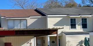 2 bedroom 1 1/2 bath condominium Gallery 1