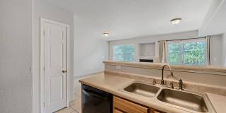 330 Graceland Grove Gallery 4