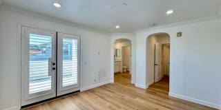 Beautifully Remodel Townhouse with AC & Two Car Garage! Beautifully Remodel Townhouse with AC & Two Car Garage! Gallery 28