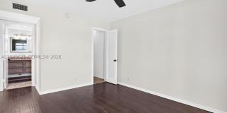 9920 NW 68th Pl Gallery 17
