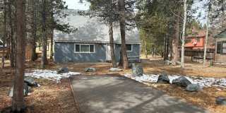 Great Neighborhood Near the Lake and Stateline Area - Long Term Rental Gallery 1