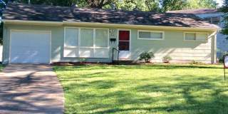 Beautifully redone 3 bedroom home in Grandview Gallery 1