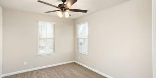 Beautiful Townhome 3/2.5 Gallery 27