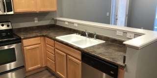 Updated 2 Bed, 2 Bath Main Floor Condo with Garage Updated 2 Bed, 2 Bath Main Floor Condo with Garage Gallery 6
