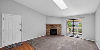 Charming 2BR Condo in Denver - Available NOW! Gallery 9
