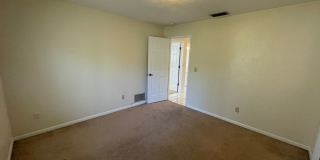 Spacious 3 Bedroom home in Pelican Bay- Golf Course View Gallery 21
